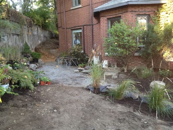 préparation des fondations pour patio et rocaille